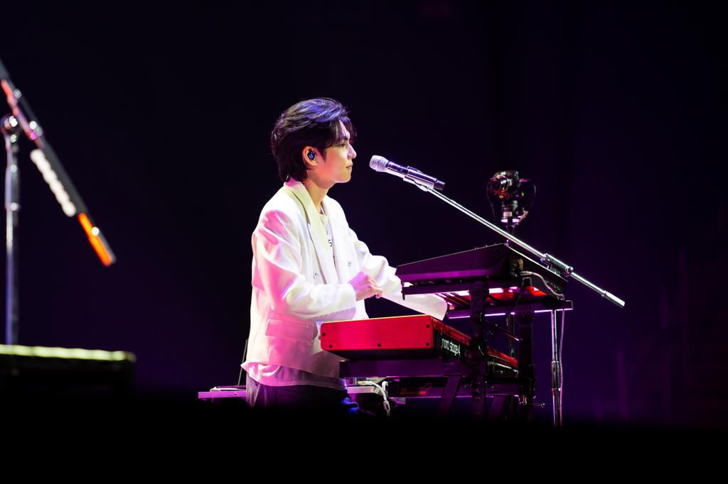 MOAArena's tweet image. Celebrating a decade of DAY6, thank you for creating music that resonates with every season. 💙

Photo credits: JYP Entertainment &amp;amp; @livenationph

#Day6 #DAY6_10th_Anniversary_Tour #The_DECADE #DAY6inManila
#Day6AtMOAArena
#ChangingTheGameElevatingEntertainment