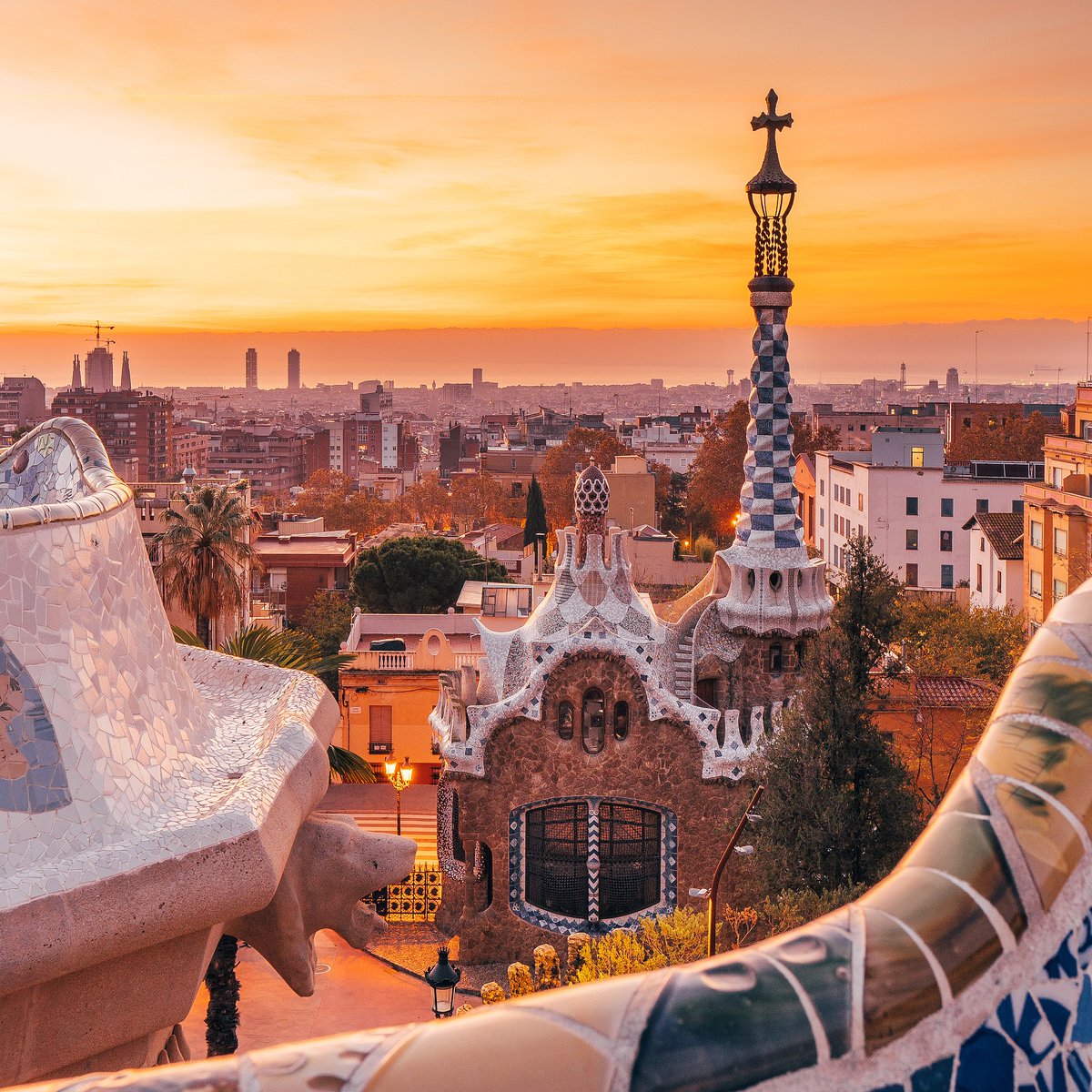 Trip's tweet image. Barcelona doesn't ask you to choose between art, architecture, and the beach. It just gives you all three before lunch. 🌅 trip.com/travel-guide/d…