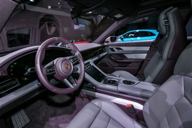 fairiehaze's tweet image. Purple porsche