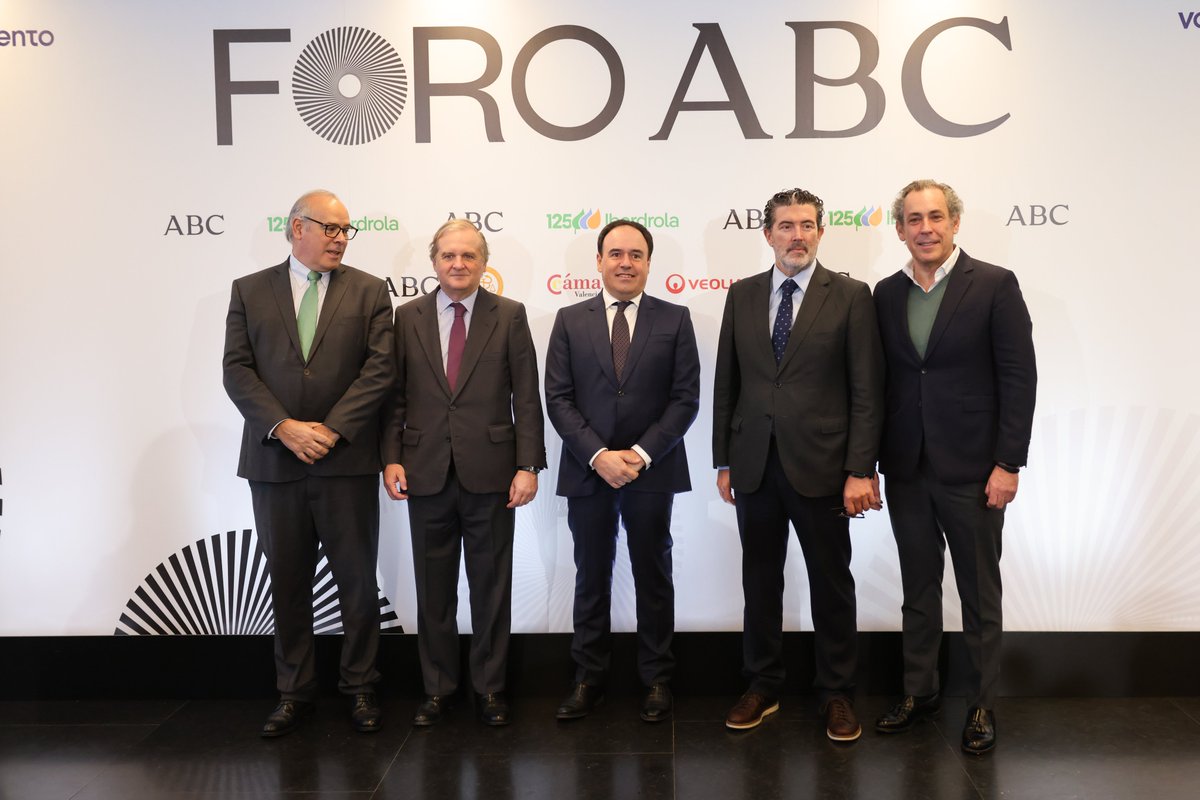 generalitat's tweet photo. 🏢🗣 El president de la Generalitat, @JFPerezLlorca, intervé en el #ForoABC

📢 Anuncia l'ampliació de les deduccions fiscals socials a les rendes mitjanes

👥 Beneficiarà a prop de 1M de ciutadans

👉 300.000 nous contribuents podran aplicar-se l'ampliació d'estes desgravacions per gastos en ⤵
🦷 dentista
👓 oculista
🏊‍♂️ pràctica esportiva
🩺 malalties rares i alzheimer
entre altres

🔗 https://t.co/ckhei9phSQ