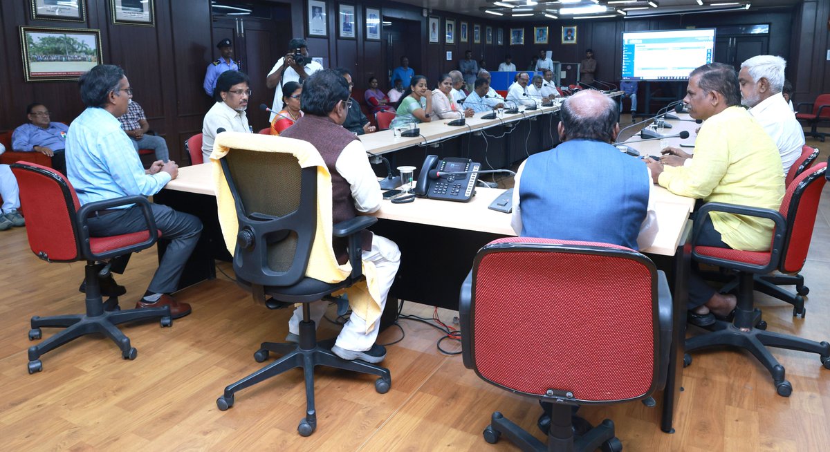 Vice-Chancellor Prof. P. Prakash Babu inaugurated e-Office, new Intercom, &amp; enhanced CCTV surveillance via Computer Centre. Boosting efficiency, communication across campuses and campus safety.