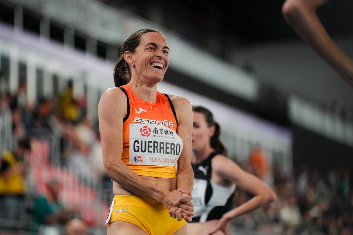 estherrguerrero's tweet photo. Así que nada, seguiré sumando kms (eso que tanto me gusta xd) y creando base para lo que venga, pero no habrá, en esta short track, momentos como estos de las fotos y solo de pensarlo, estoy ya melancólica.
#NewBalance #226ers
#newbalancerunning #nbteam https://t.co/YRpipsKvJD