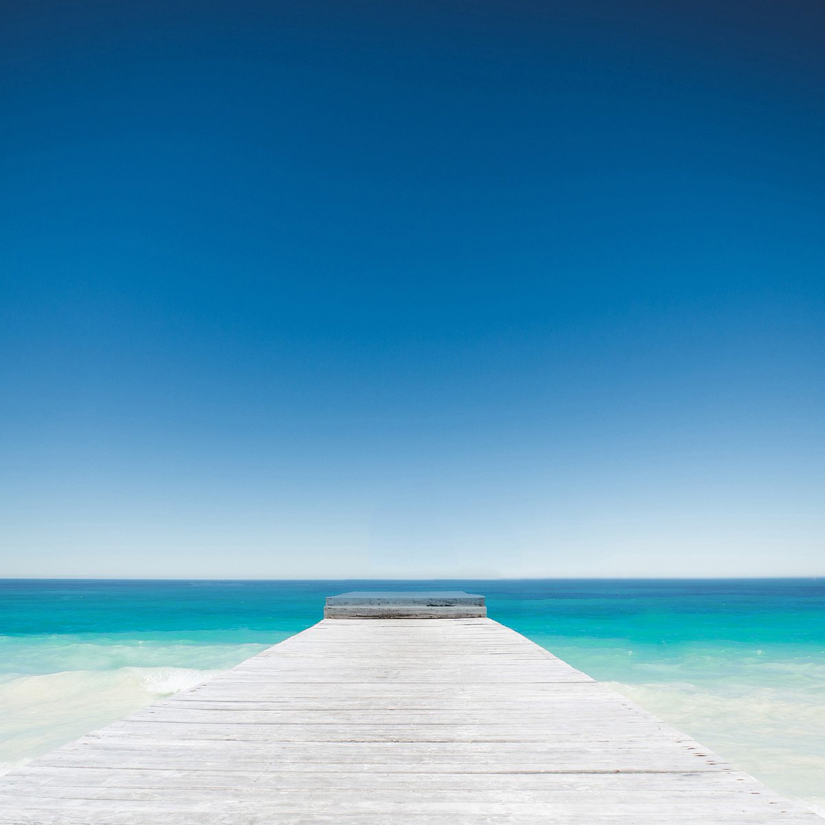 Trip's tweet image. Some places are an escape. Cancún is a reset button. ☀️trip.com/travel-guide/d…