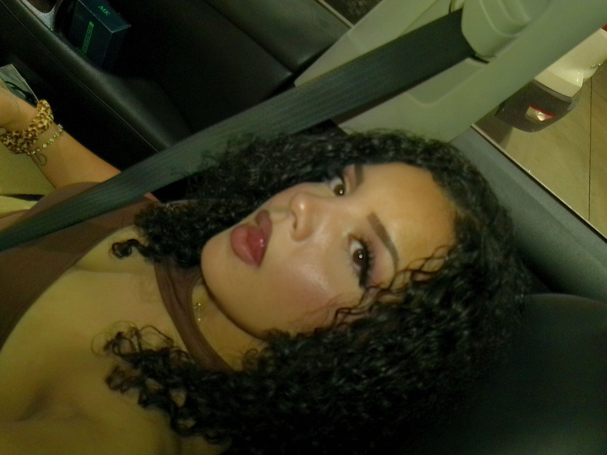 ellacruz69's tweet photo. I was at the freaknic where the freaks at 👺 https://t.co/miEq0His8o
