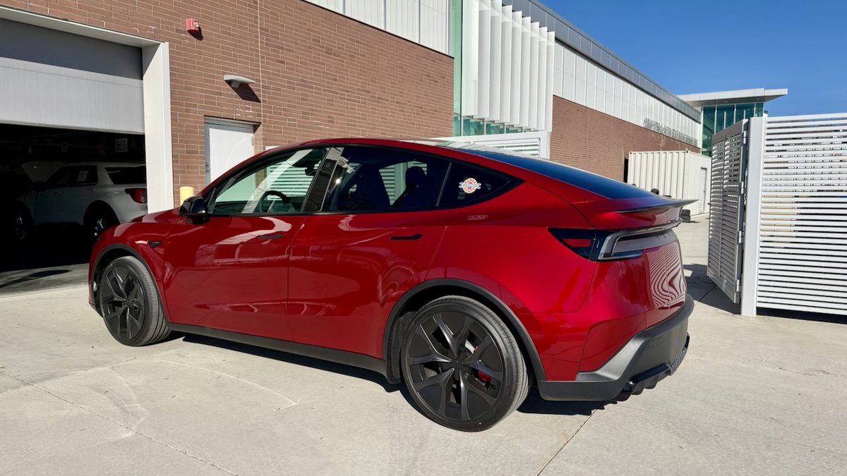 🚨My new 2026 Tesla Model Y Performance has the new Autopilot Hardware 4.5 computer!

There is a new start-of-production (SOP) Electrical Reference in Tesla service information for Model Y build dates of 2025-12-01 for Austin, TX builds and 2025-12-04 for Fremont, CA builds. This