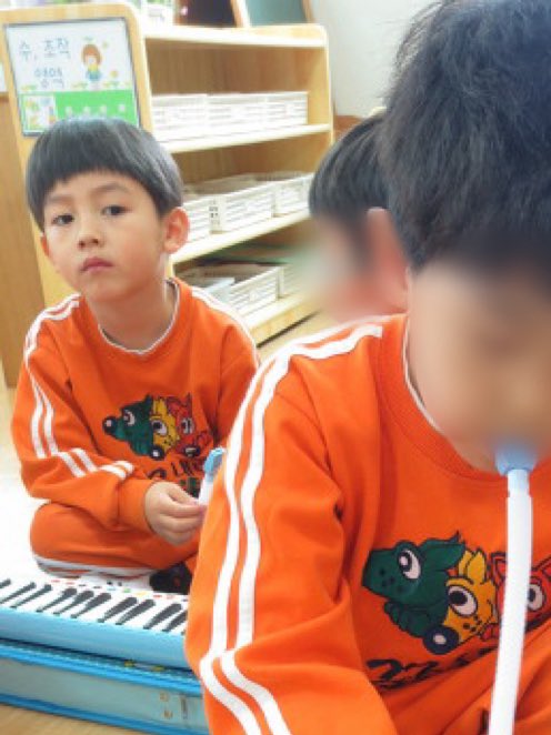 어만 tweet media