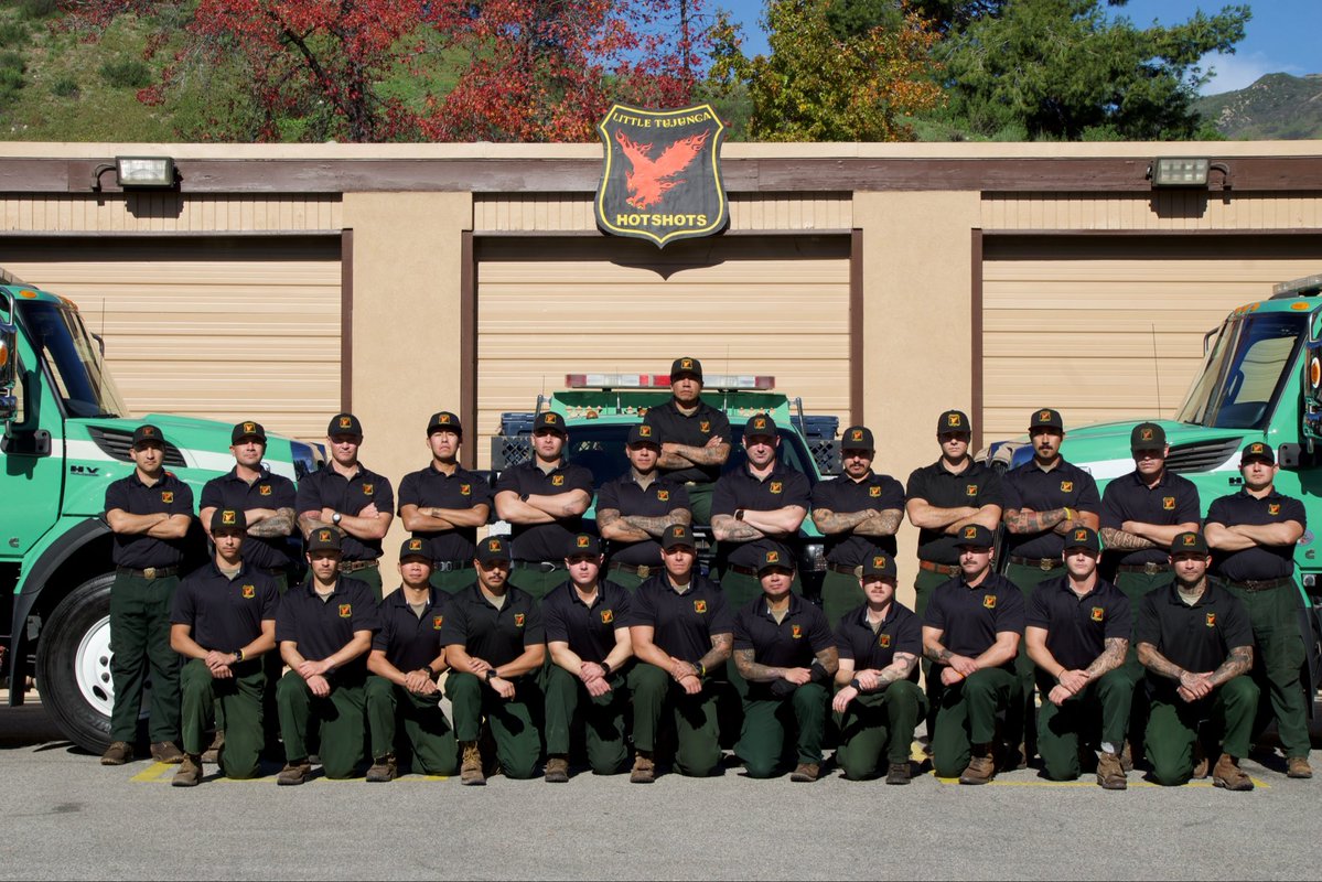 SoCalUSFS_Fire's tweet image. The @USFS in Southern California is sending Little Tujunga IHC and other resources to help remove downed trees and reopen roads in the wake of deadly winter storm Fern.