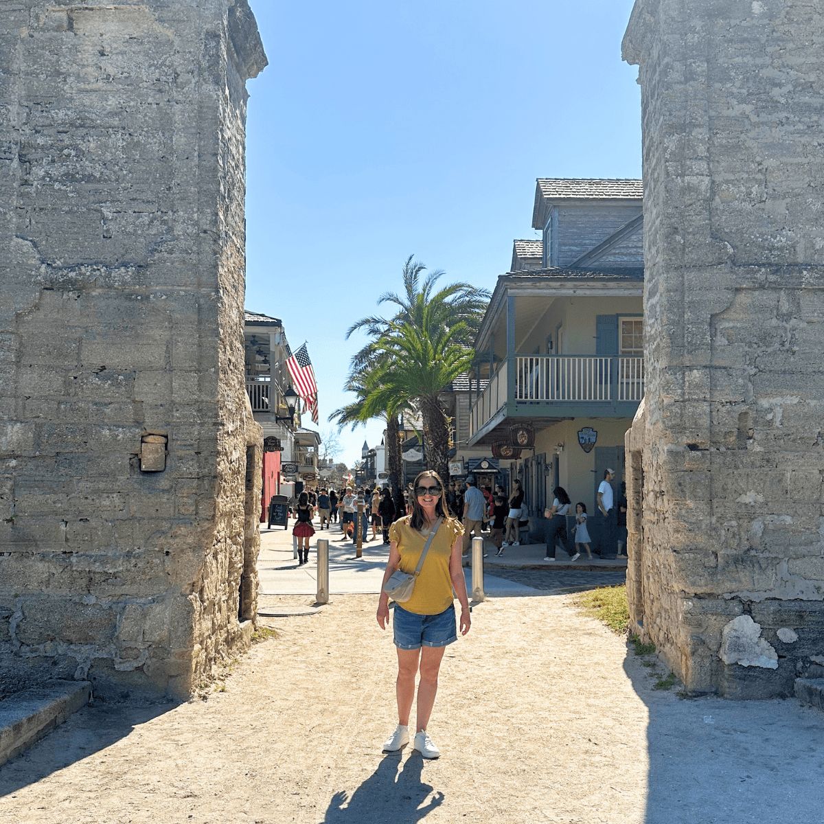 Ready for a trip back in time? Explore historic St. Augustine, where cobblestone streets meet charming shops! From the stunning Castillo de San Marcos to the Fountain of Youth, there's so much to see &amp; do! Check out this travel guide for the details! devinefairytale.com/historic-st-au…