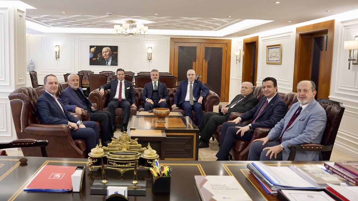 erbakanfatih's tweet photo. Saadet Partisi Genel Başkanı Sn. Mahmut Arıkan ve beraberindeki heyet, 3. Olağan Büyük Kongremiz dolayısıyla hayırlı olsun ziyaretinde bulundular. Nazik ziyaretleri için kendilerine teşekkür ediyoruz. https://t.co/CVM36htphm