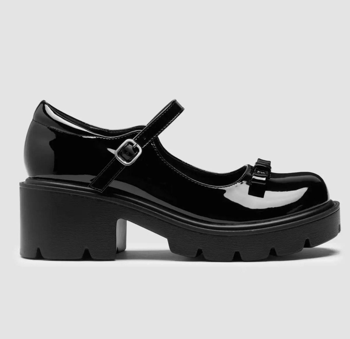 MadisonSourceHQ's tweet photo. shoes: ideal surprise asp song on tour

dead, tyler durden
say it to my face, fools https://t.co/2YMQYdfFJD