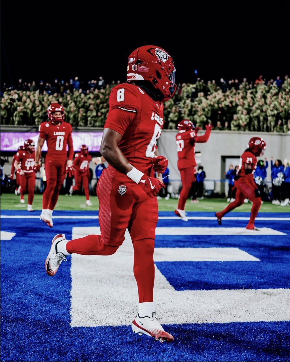 Blessed to receive an offer from the University of New Mexico.<a href="/HokaHeyFootball/">HokaHeyFB</a> <a href="/CoachKirkMartin/">Kirk Martin</a> <a href="/jeffries_jacob/">Coach Jeffries</a> <a href="/UNMLoboFB/">New Mexico Football</a> <a href="/CoachBignell/">Clay Bignell</a> <a href="/DonnieBaggs_/">#HCville</a> <a href="/MikeRoach247/">Mike Roach</a> <a href="/jackson_dip/">Jackson DiPasquale</a>