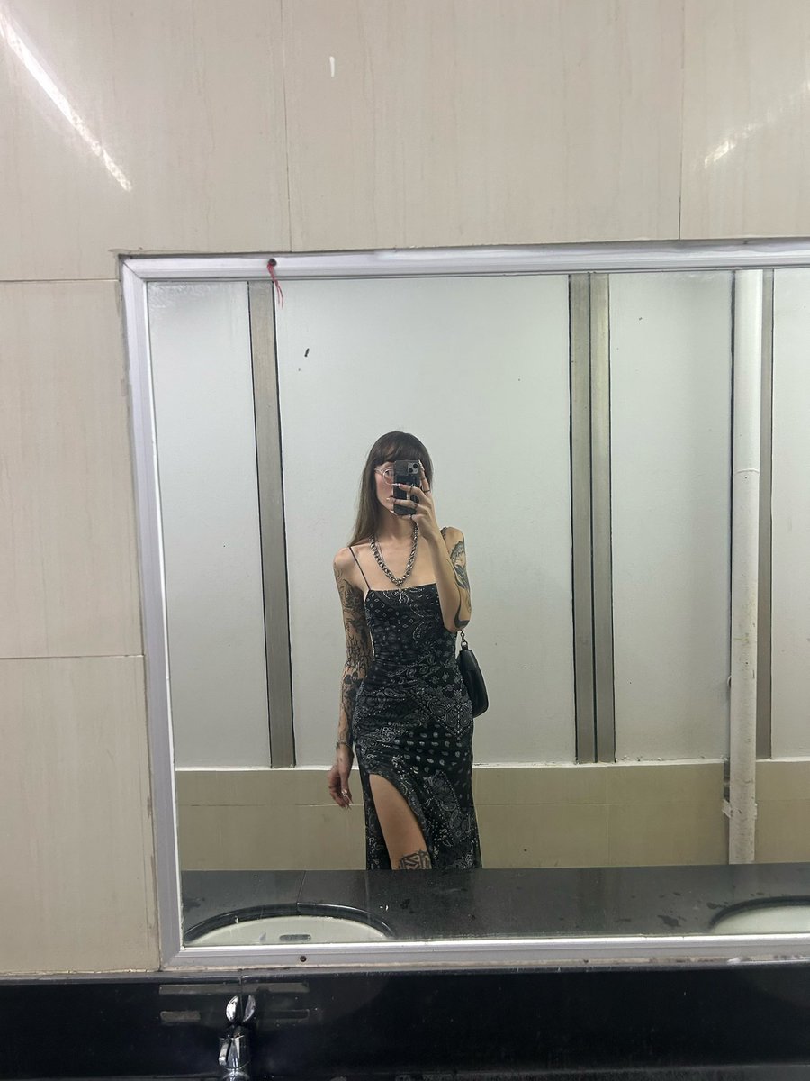 Theia Fae tweet media