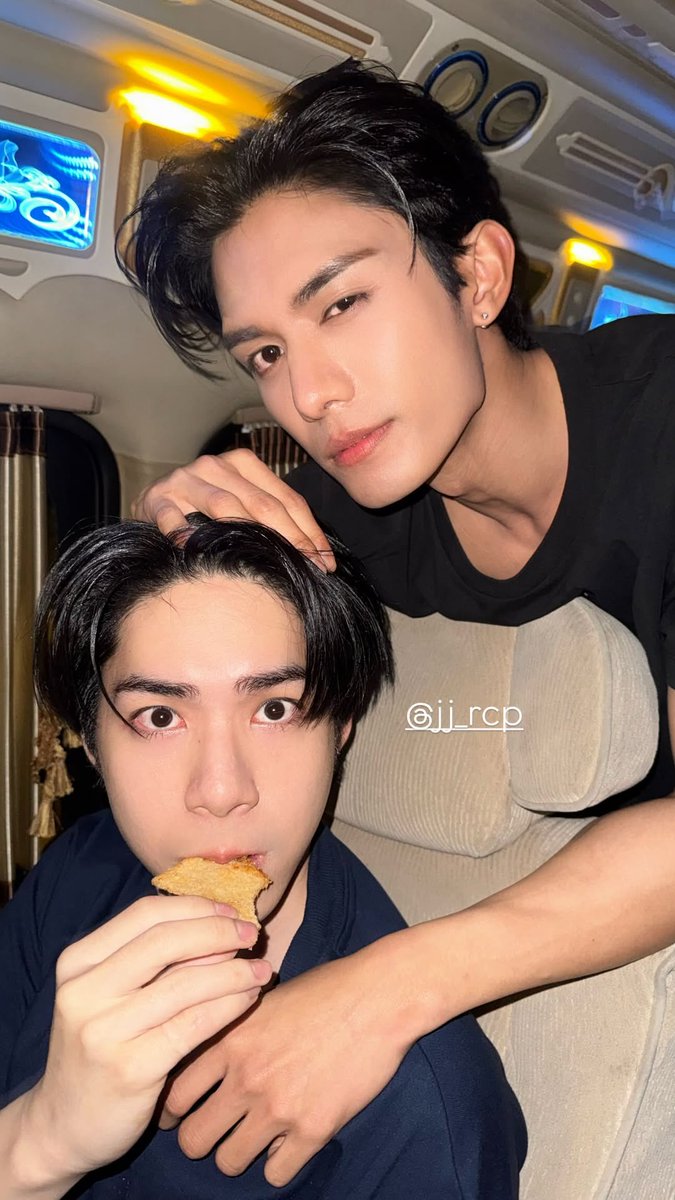NetOfficialTH's tweet photo. 〰️ #NetIGStory Update : net_siraphop ✨
🗓️ 28.01.2026

🖤

@netsiraphop @jj_rcp
#netsiraphop #jj_rcp 
#NETJJ https://t.co/xbIJjOVCRL