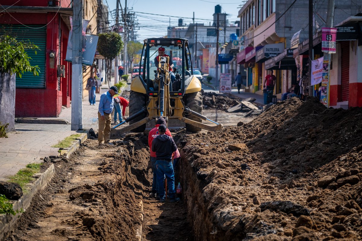 GobCoacalco2022's tweet image. ¡Los trabajos en la 𝗛𝗮𝗻𝗸 𝗚𝗼𝗻𝘇á𝗹𝗲𝘇 continúan!
Coordinamos cada etapa con #SAPASAC para que, al terminar, tengas una vialidad de calidad, así como una red de agua y drenaje totalmente renovadas.

Agradecemos tu comprensión y paciencia.🤝

#ContinuidadDeBuenosResultados