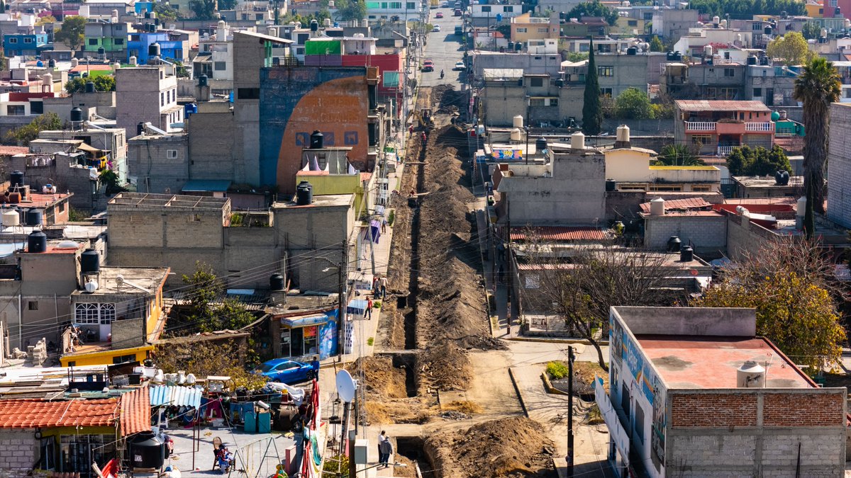 GobCoacalco2022's tweet image. ¡Los trabajos en la 𝗛𝗮𝗻𝗸 𝗚𝗼𝗻𝘇á𝗹𝗲𝘇 continúan!
Coordinamos cada etapa con #SAPASAC para que, al terminar, tengas una vialidad de calidad, así como una red de agua y drenaje totalmente renovadas.

Agradecemos tu comprensión y paciencia.🤝

#ContinuidadDeBuenosResultados