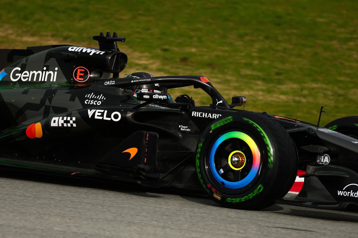 ln4norris's tweet image. LN1 ON TRACK 🔥