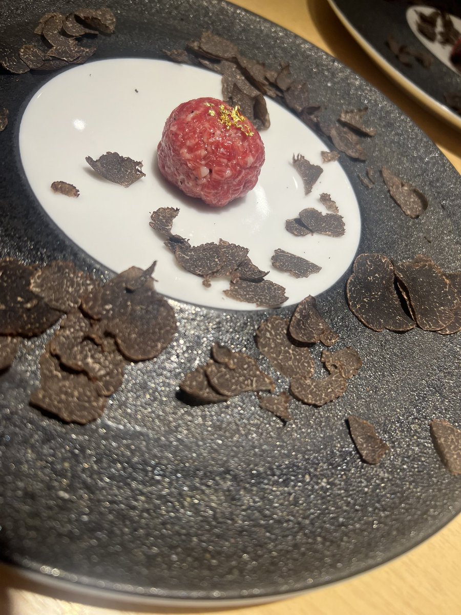 チェーンの居酒屋とかで全然大丈夫ですよ！お気遣い不要ですからね？って前もって言ってるのに、、大体こうなる😇

お仕事でお返ししなきゃいけない人が増えるなぁ🥹
素敵な時間をありがとうございました😌