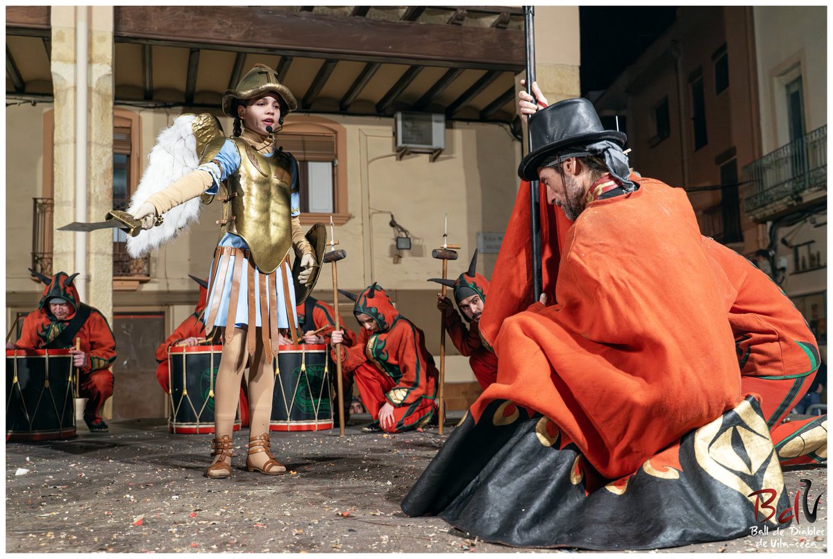 diablesvilaseca's tweet photo. Entre tanta pluja, vent, fred i reprogramacions et vas perdre el Ball Parlat? 

A partir d’avui ja podeu veure el Ball de Sant Miquel i Diables a la tele de casa. Agafeu la manta i les crispetes i cliqueu al play! 😈🎥

 https://t.co/vbpHZcO9Mr https://t.co/DQV0WhJR0J