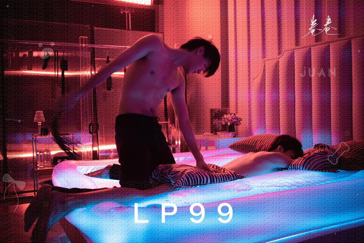 litlitzzy's tweet image. ㅅㅂ 쿠션인지 뭔지 저것좀 치워봐