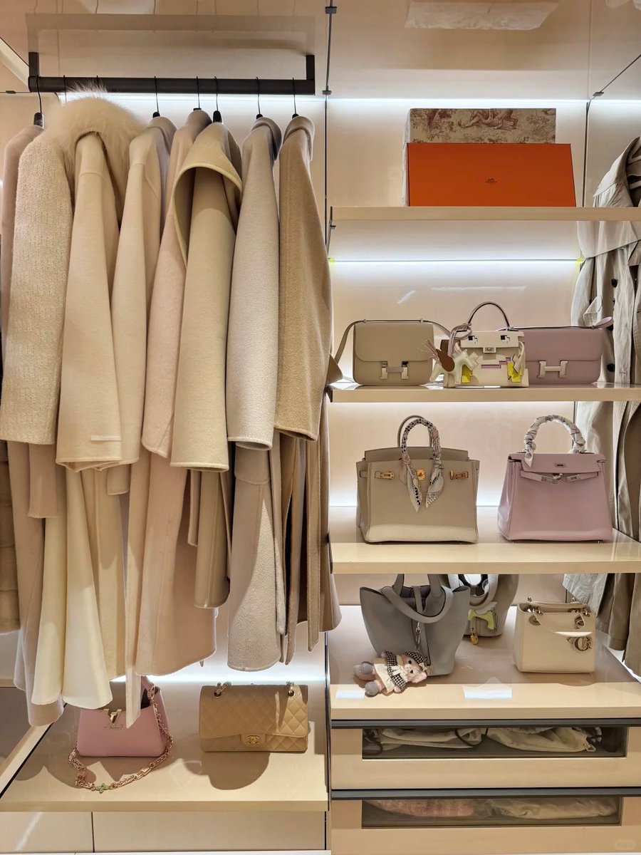 Jsfdajsg's tweet image. Seeing these bags lined up is so satisfying