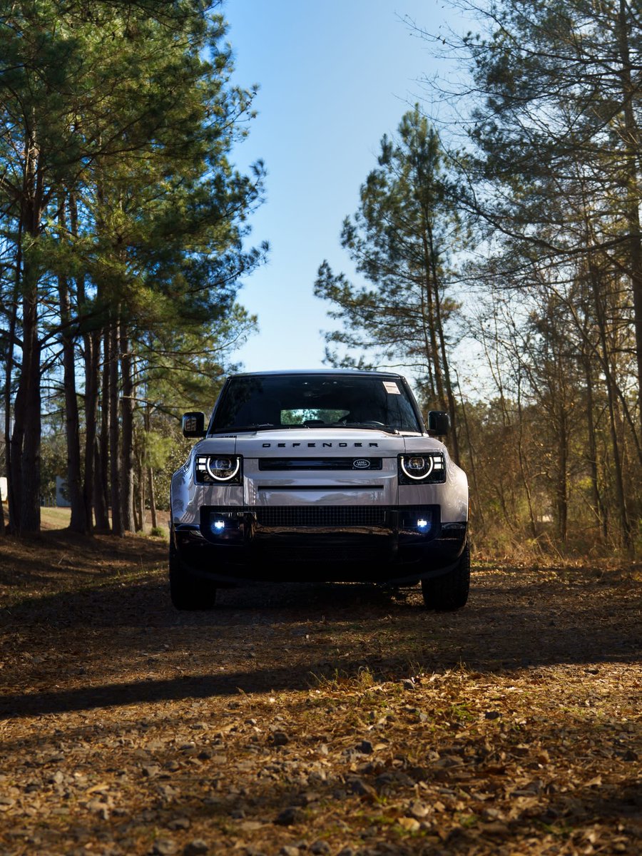 GVLLuxury's tweet photo. Who doesn’t love a Defender?! Available now at Land Rover Greenville. Call (864) 754-0934

📸 @hommy09r https://t.co/Sas35rmU2q