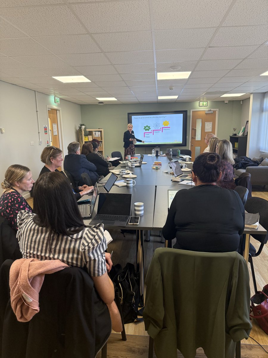 Debbie Secker tweet media