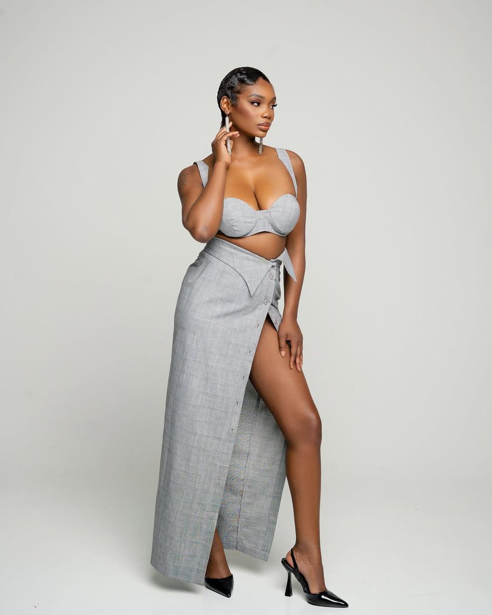 #wcw for today is <a href="/ChasitySamoneX/">Queen Chas</a> she's so elegant and beautiful at the same time like yummy she's my mami 😍😩🤤