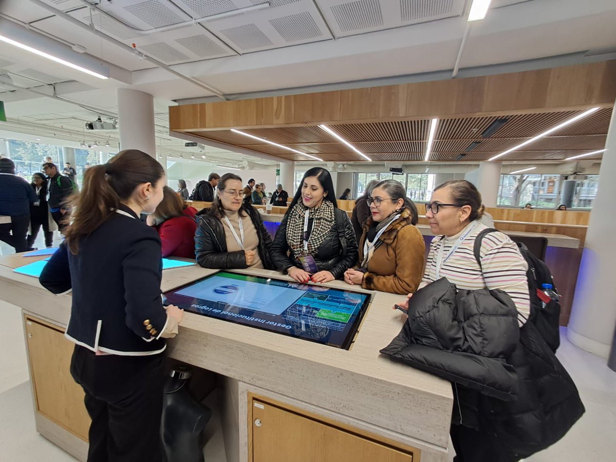 SistemaUNIVA's tweet photo. Autoridades académicas de UNIVA participaron en conferencias magistrales, paneles y espacios de diálogo, donde se compartieron buenas prácticas, tendencias y estrategias que están transformando la educación media superior y superior. https://t.co/3IfU6z4OUK