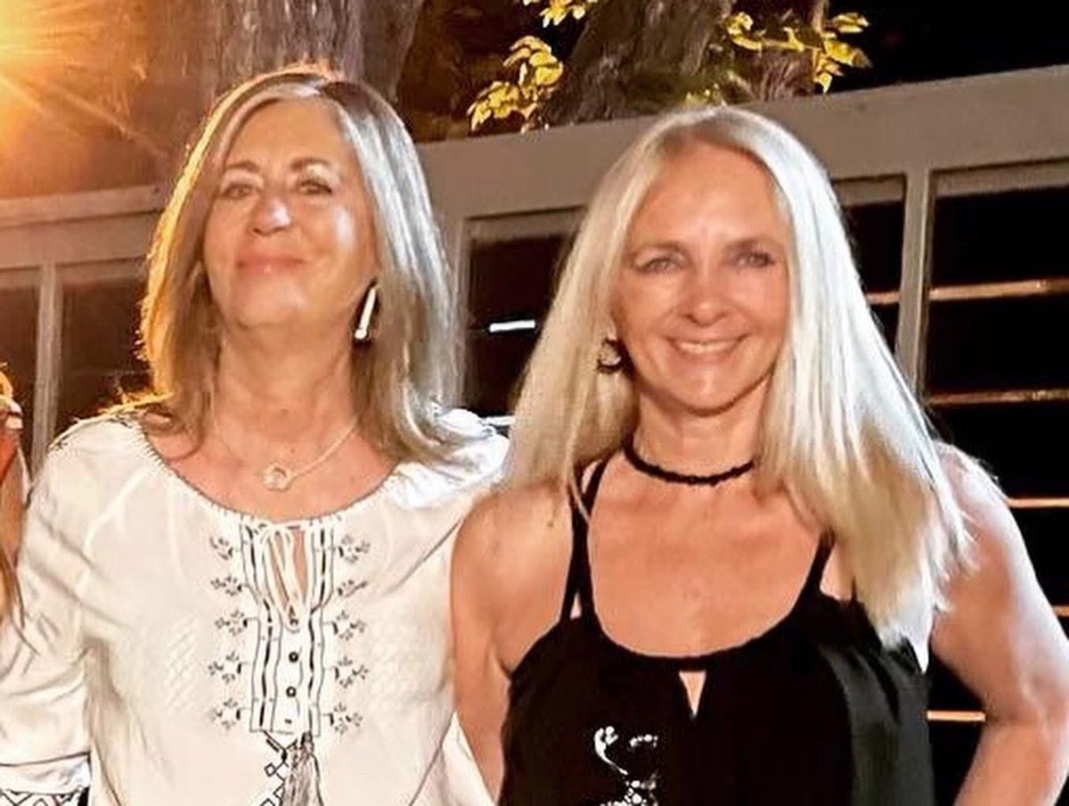 ndragicevich's tweet photo. Hoy es el cumple de mi amada y eterna amiga Silvana ! La festejo personalmente y en todas mis redes aunque no use X , les presento a esta bomba de 62! La real belleza se asienta con el paso del tiempo, la interna, la de afuera acompaña 🎉 https://t.co/uYzuStbMdK