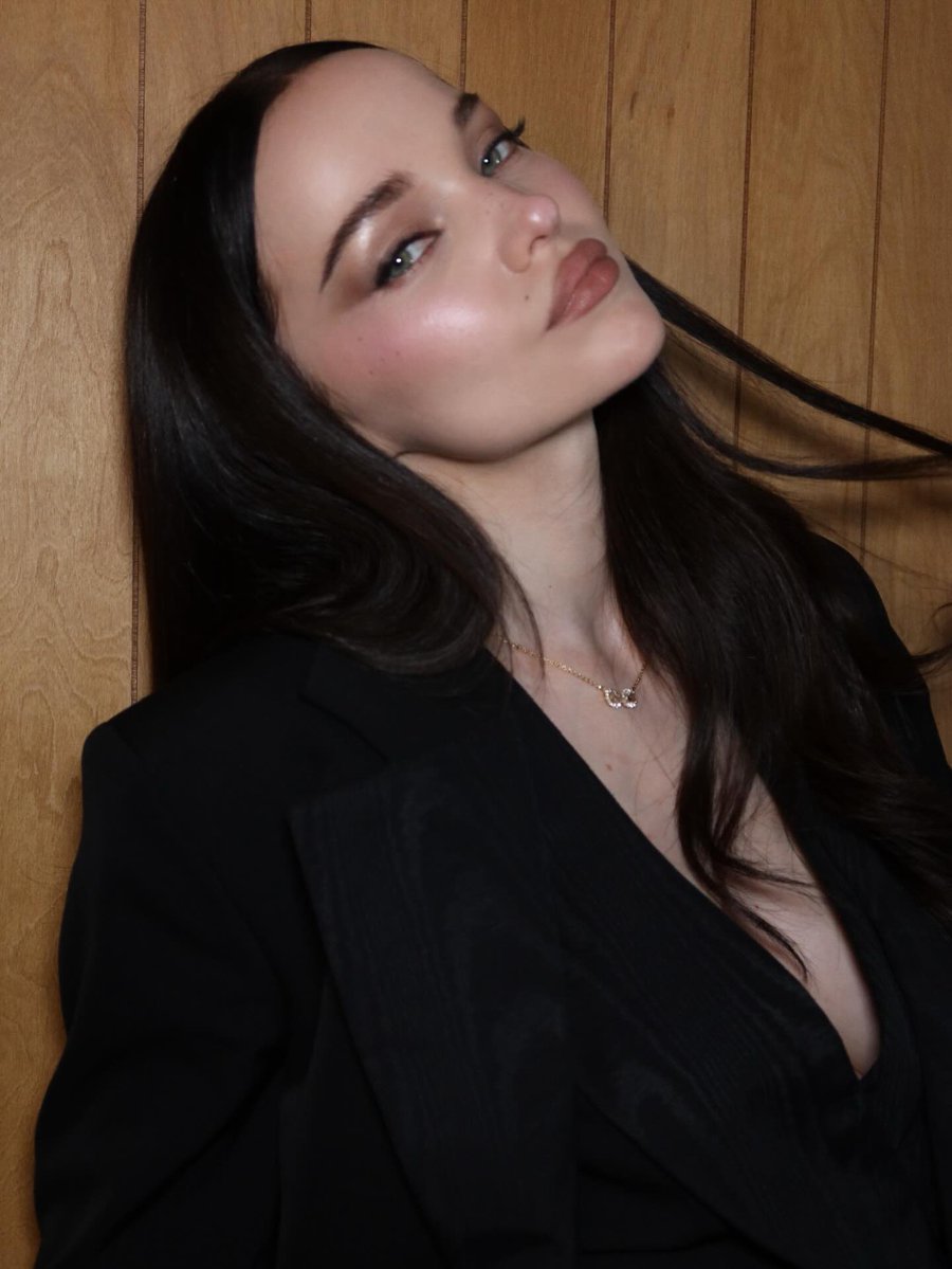 updatesdcbr's tweet image. Dove Cameron via Instagram.