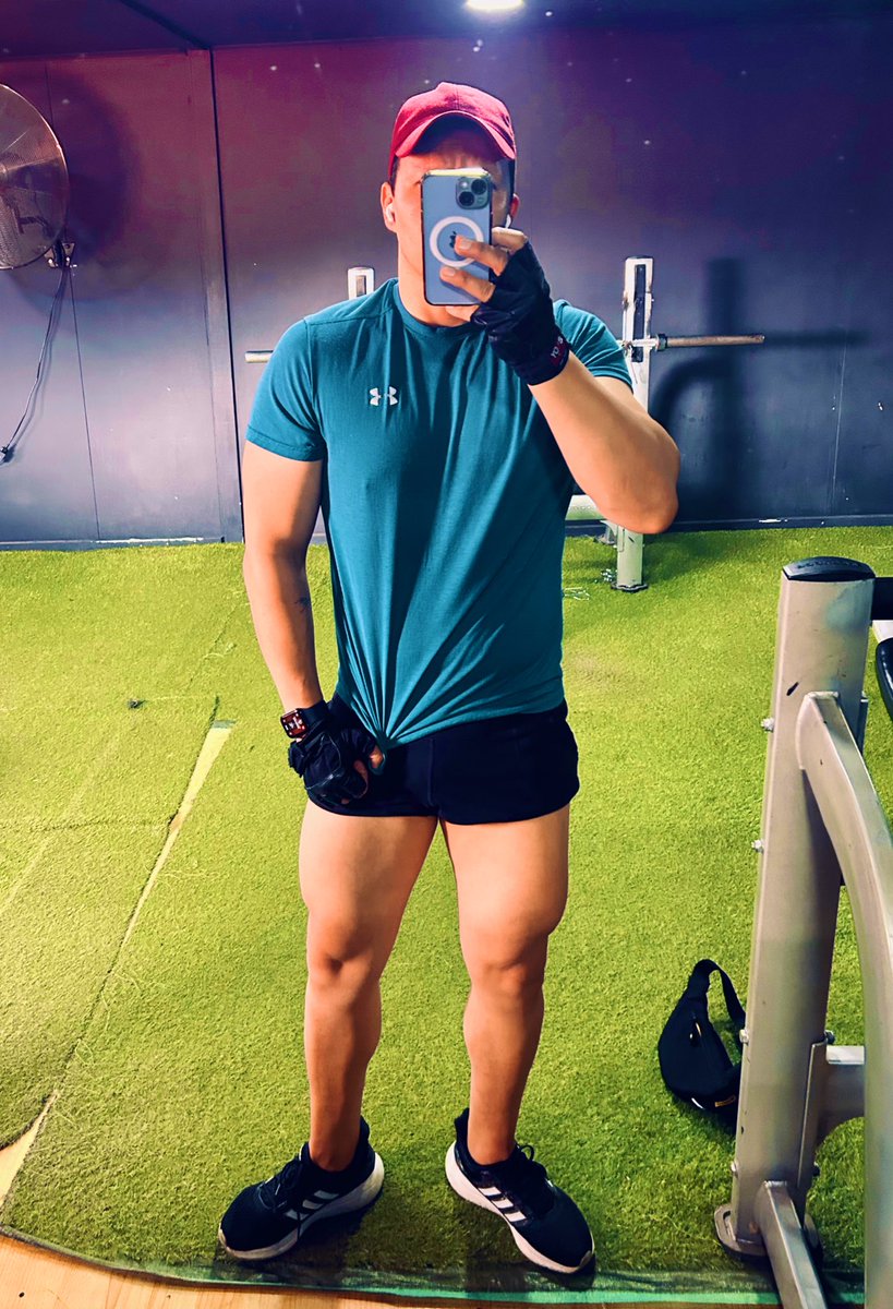 juano1911's tweet photo. Leg Day!!! https://t.co/dm41vNa8hY