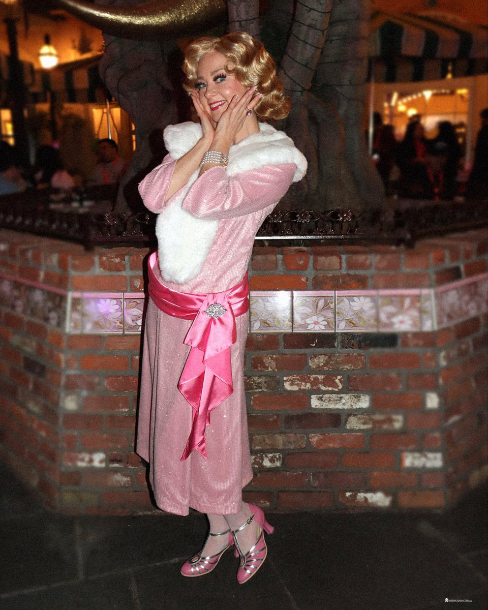 ‼️NEW‼️
Name: Charlotte La Bouff Vibe: Pink, rich, romantic, desperate for love but make it iconic 💋🐸 Spotted: Disneyland Sweethearts’ Nite looking for a Prince ✨

Interested, sugar?😘See her NEW profile here: EveryCharacter.com/character/char…
Prince preferred for drama Princess💅 💖