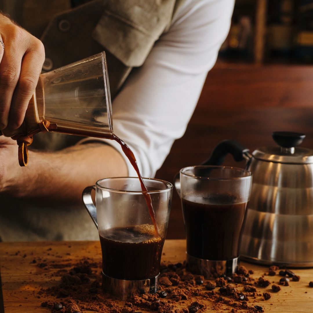 ¿Sabías que el café no solo despierta por las mañanas? ☕

En #homeopatía, se utiliza como Coffea, un remedio con raíces botánicas, historia y mucha curiosidad detrás.

Artículo de <a href="/Gonzalofq/">Gonzalo Fernández Q</a> pinchando aquí: bit.ly/49LwI2n