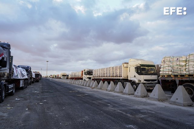 EFEnoticias's tweet image. El paso de Rafah, que une Egipto con la Franja de Gaza, se reabrirá el domingo, según una fuente de la Autoridad Palestina.

Israel lo cerró en mayo de 2024.

efe.com/mundo/paso-de-…