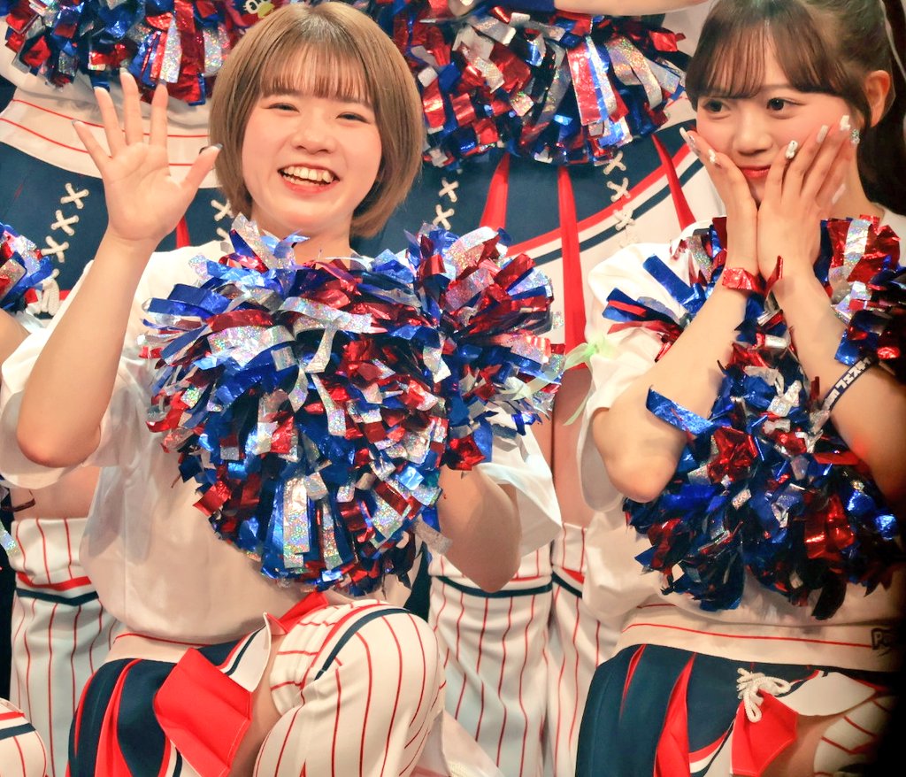 suzu6v111's tweet photo. YAKOちゃん&MINIIちゃん ➀
Sparklesから神宮へ長く通っていたとお話されていたMINIIちゃん🪽
#ばみぱしょふぇす
#2MINII #13YAKO
#Passion2025 https://t.co/nNmCgbmvvf