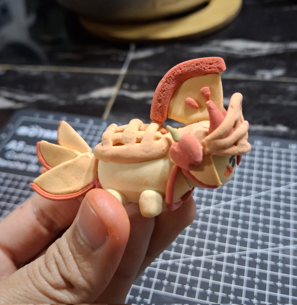 staraicio's tweet image. Guys come look at my apple son 🥺