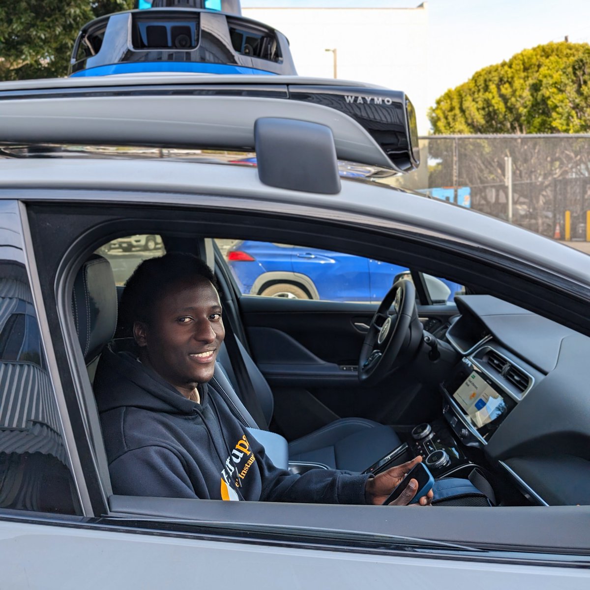 shmidtqq's tweet image. NEW public sale on MetaDAO

.@MetaDAOProject just announced their next ICO: @HurupayApp

&amp;gt; How much can they raise from their sale?

Immediately after the sale announcement, rumors and bad talk about the team began swirling. The project's founder @philip_hurupay is from Cameroon…