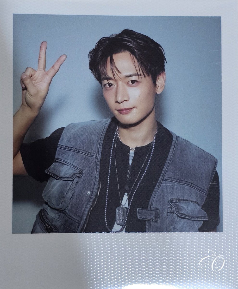 Only_Hope1209's tweet photo. 샤이니 시그:  민호 폴라 + 케타포 특전 💎
#샤이니 #SHINee #민호 #MINHO #ミンホ https://t.co/58NhElD6Oz