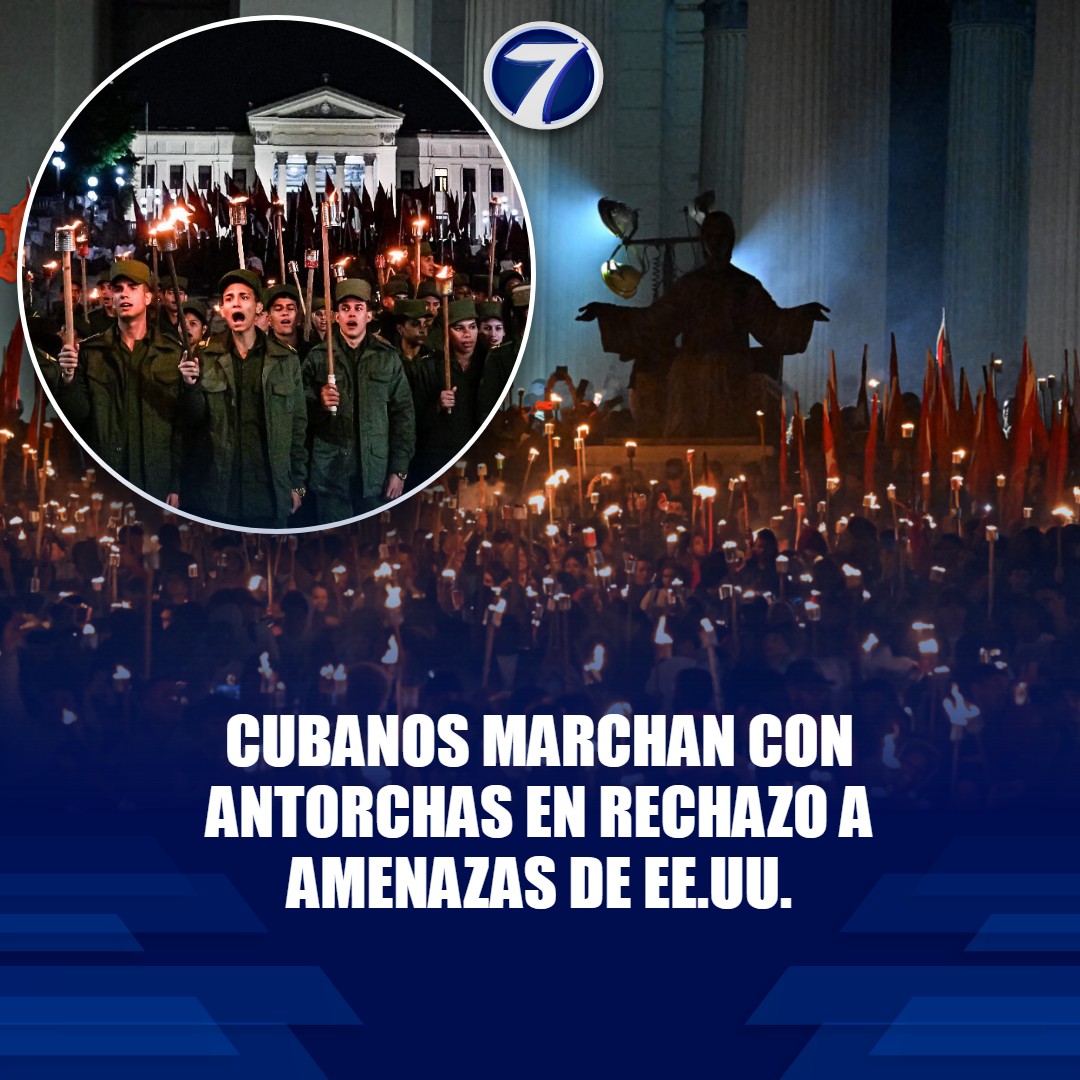 Noti7Guatemala's tweet image. #LaHabana se ilumina en una #protesta con fuerte carga política 🔥🗣️➡ bit.ly/4k7Zqy3