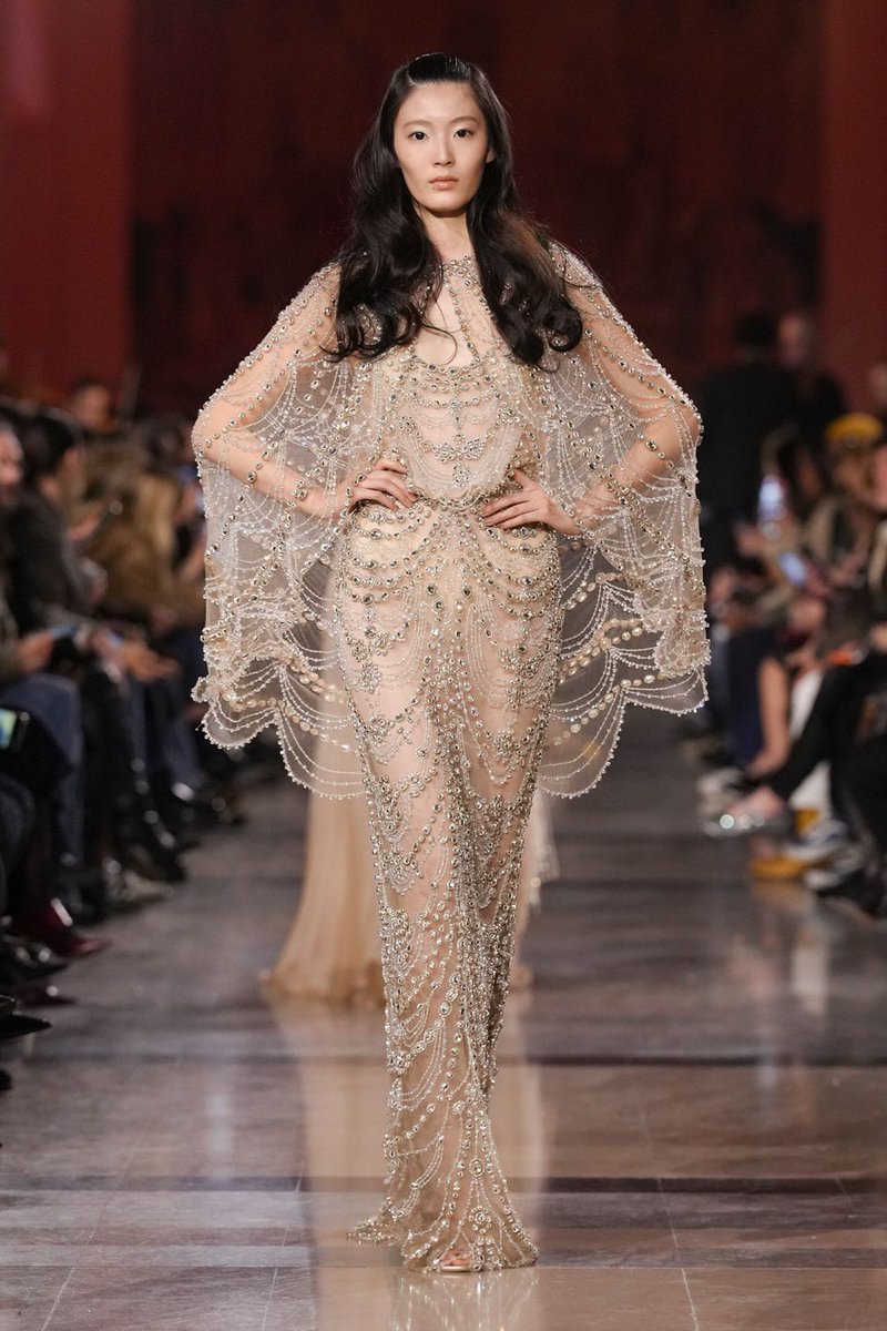 LaModeUnknown's tweet image. ✨️Elie Saab✨️ is always SO BEAUTIFUL.🪡