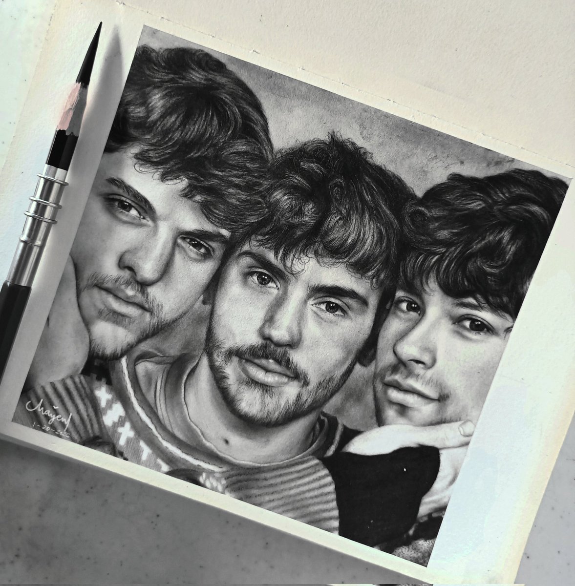 mayen_arts's tweet image. little musketeers 💚🧡💙 #dreamteam #dteamfanart