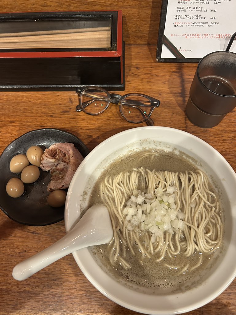 最近ゴルフにハマっています。
