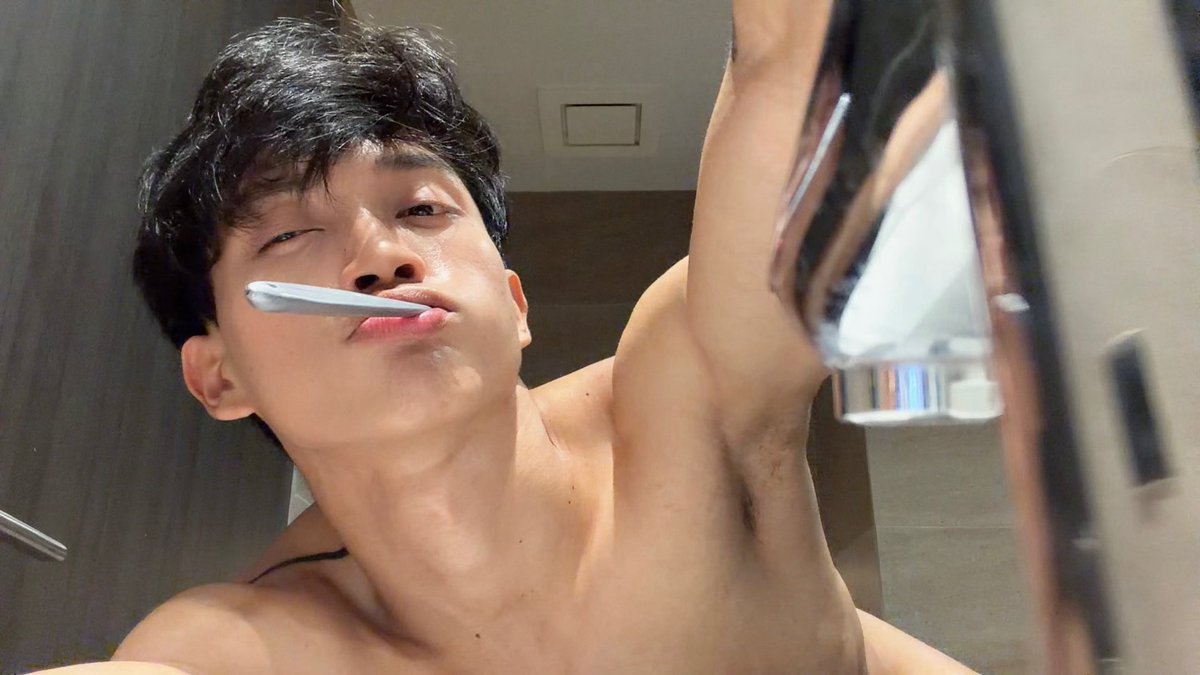 🐰 (@bunnies1ght) on Twitter photo 