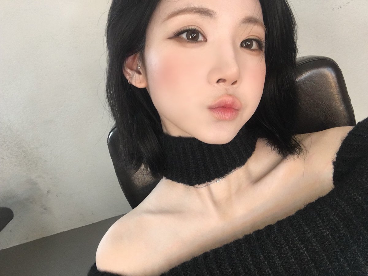 moong__1013's tweet photo. 260128 #김나경 프롬💌 https://t.co/lF8atJhR4u
