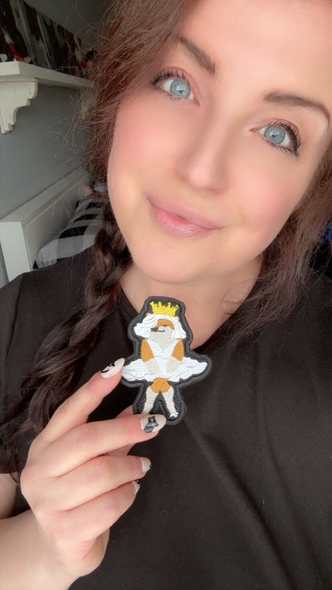 Mindy is supporting this by donating a Mindy patch 🥰

Be like Mindy and support Gimli.  It’s a simple as sharing this post or donating. We are all legendary don’t forget this. 

(Zoom in on her nails. On point as usual. ✨)