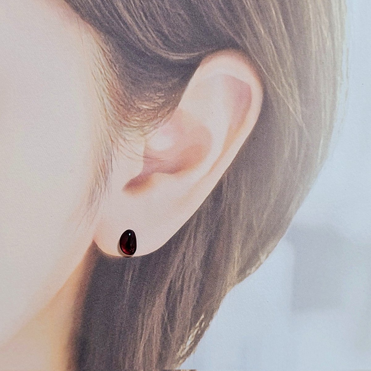 br0wnie7's tweet image. ◆パーツが選べる◆
ガーネットの一粒ピアス

おしゃれな柘榴色😊
暗い色味ですが光が当たると深い赤が綺麗です。

普段使いやお仕事にも✨
片耳も承ります🙂‍↕️

#ハンドメイド
#ガーネット

◎minne
minne.com/items/35271798

◎メルカリ
mercari.com/jp/u/836569048/