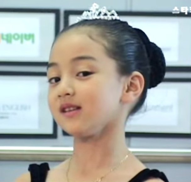 loveparkjihyo's tweet image. This is how you age when you're unproblematic