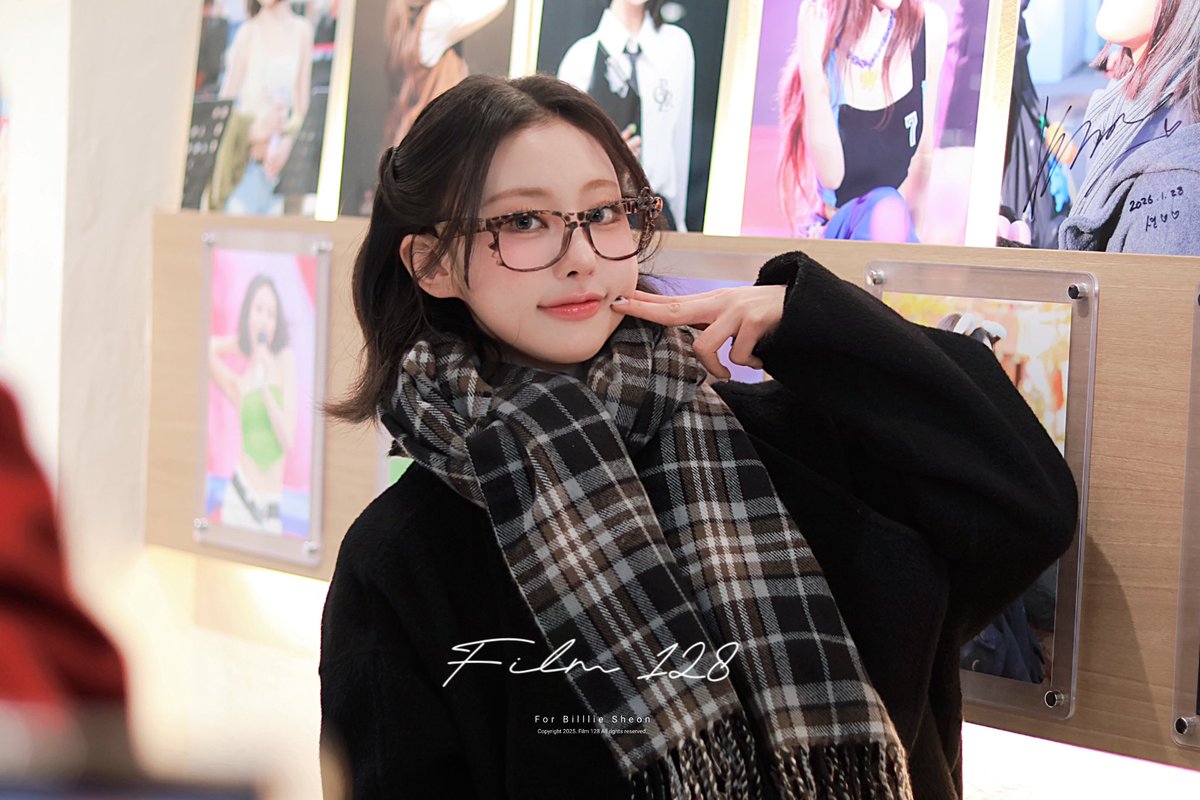 260128 두쫀쿠보다 모찌가 좋은듯.. ♡

#우리집_만두냥이_생일파티
#션 #SHEON #빌리 #Billlie