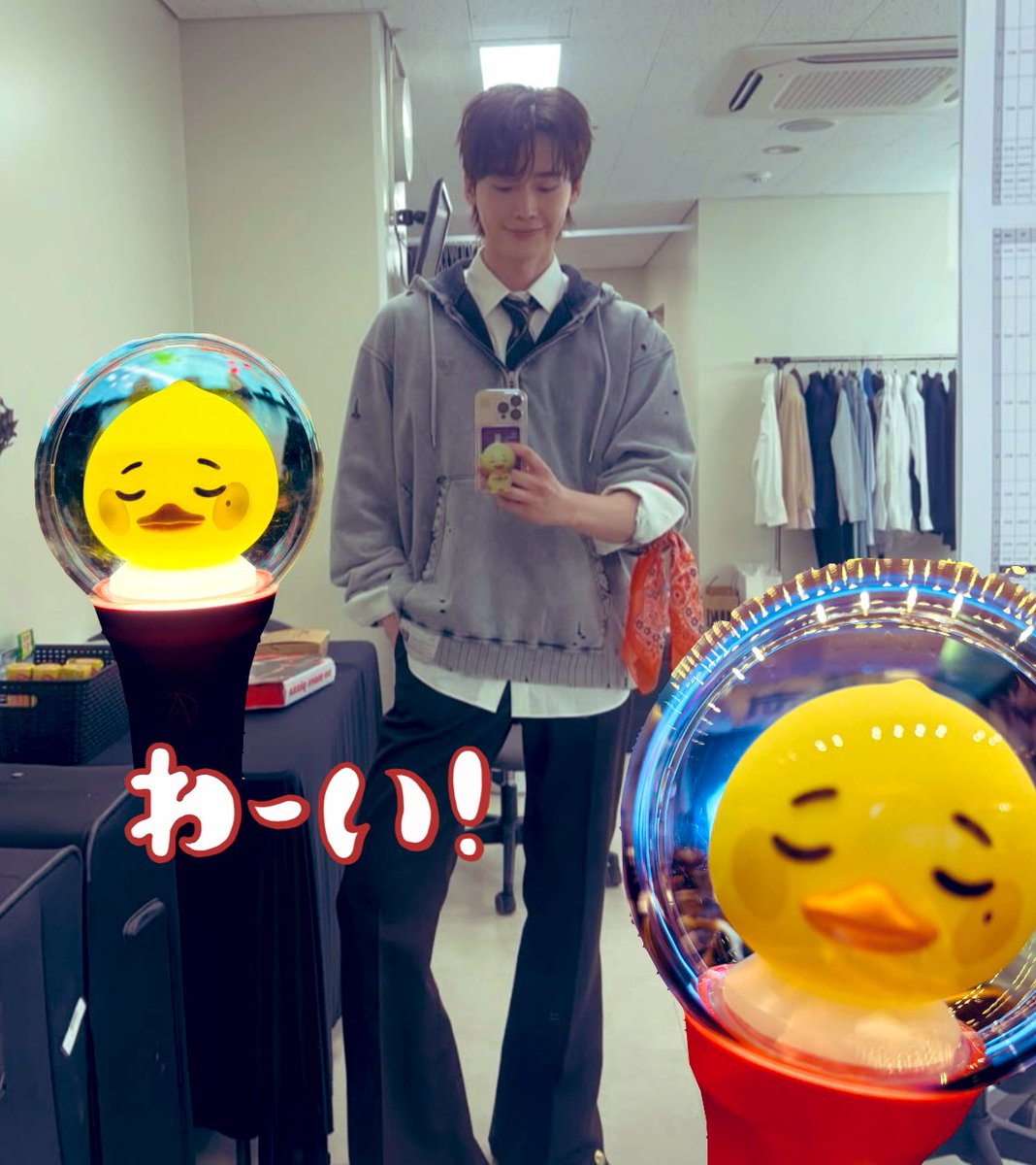 Mimi_LJS's tweet photo. 熱唱🎵キャー
どうしよう
緊張する🫨
D2

尾崎リクエストしそびれた
I love you 聴きたい

ペンラが可愛いすぎて
びっくりしたよ😊

#イジョンソク 
#leejongsuk 
#이종석 https://t.co/evb18YMn5n