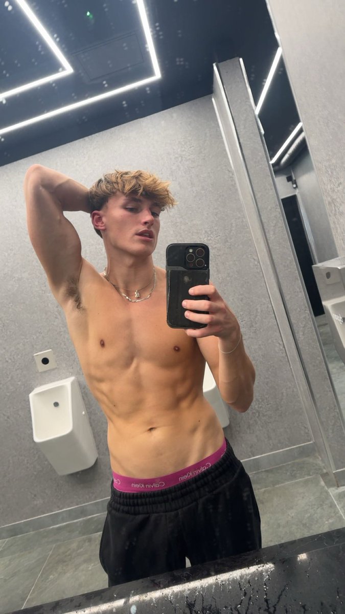 Oliver D tweet media